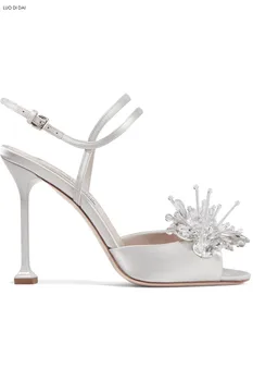 2019 fashion kvinder peep toe sandaler med rhinestone høje hæle party sko diamant sandaler bryllup sko søde krystal blomst sandaler 2460