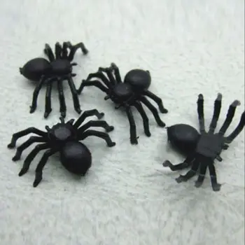 50x Plast Sort Spider Trick Toy Halloween Haunted House Prop Indretning 1301