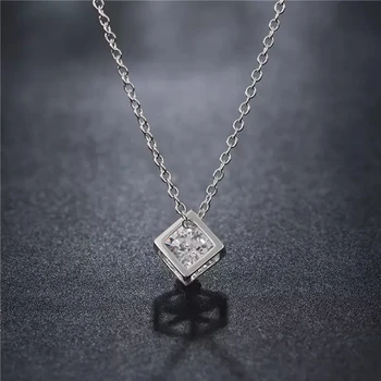 Cube halskæde hule sølv forgyldt elegant pendel MODE rhinestone møtrik 99 S0434 sendt fra Italien 17133