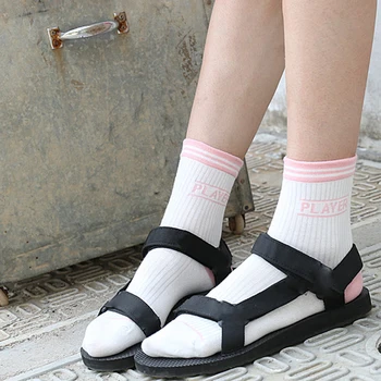 Japansk sjove brev mønster sokker mode bomuld retro art design sokker Harajuku blødt og lækkert tilbehør