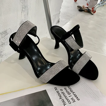 Et Ord med Rhinestone Sandaler Kvindelige Fe Style 2020 Ny Læder Mode til Alle-match Sexy Høje Hæle Femmes Sandalias