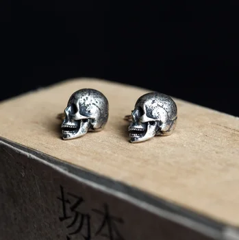 S925 sterling sølv ny trend mode kreative populære halvdelen dødningehoved øreringe gotisk punk stil øreringe