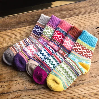 2019 nyeste mode damer uld sokker vinter retro nyhed besætningen varme sokker damer sjove striber rainbow mønster kvinder sokker